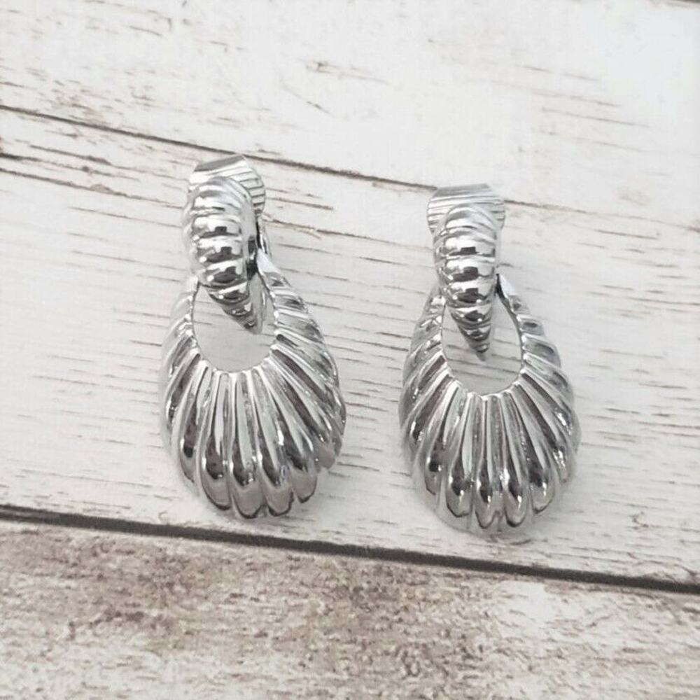 Vintage Clip On Earrings - Silver Tone Dangle with Ridge Detail